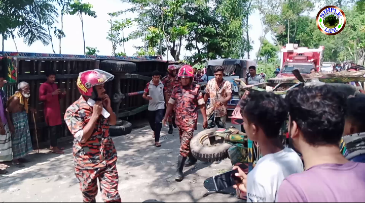 নওগাঁর মান্দায় গরুবাহী ভটভটির মুখোমুখি সংঘর্ষে নিহত ১